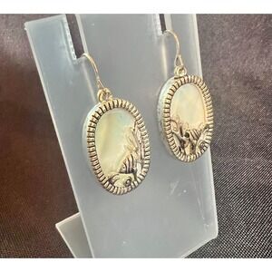 Artisan Mother Of Pearl Sea Life Earrings Vintage Style Oval Dangle Boho Coastal